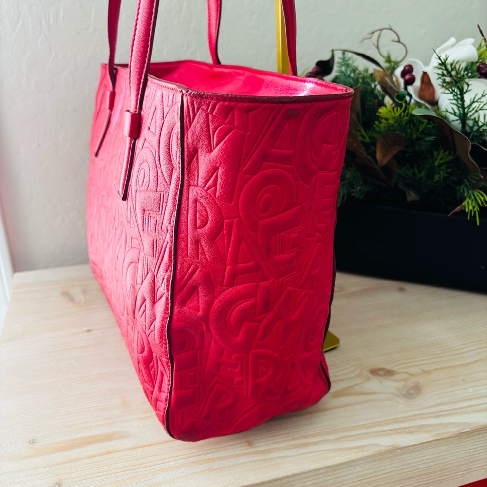 Salvatore Ferragamo Red Logo Embossed Bonnie Tote Bag Purse Designer Luxury - Picture 8 of 15